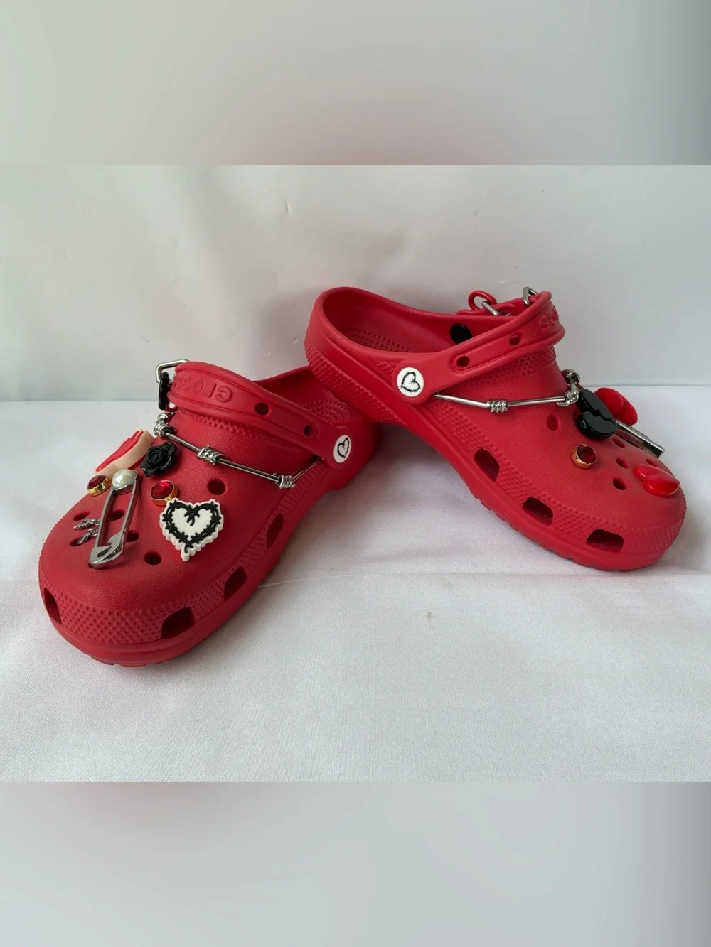 Karol G x  Classic Clog Limited Edition Crocs Red Men’s 4 Women’s 6